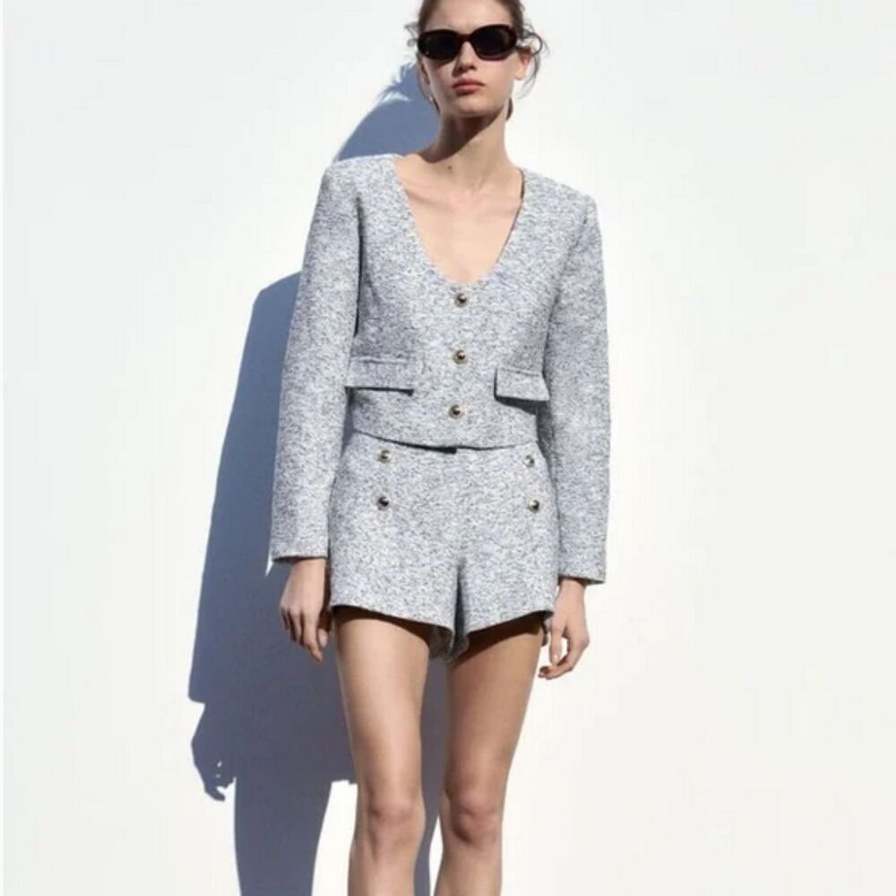 Zara Textured Gold Button Front Trim Cropped Scoop Neck Long Sleeve Jacket (NWT)